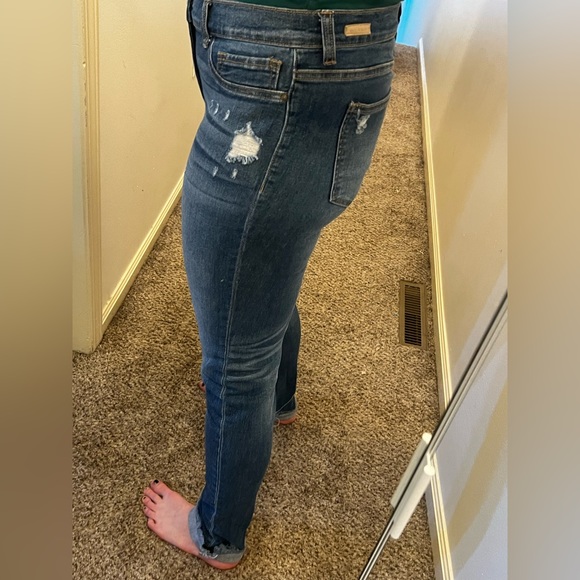 Sneak peak jeans- Janelle wash - Picture 4 of 8